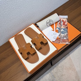 品牌 ：HERMES 顔色 ：經典全色系 編號 ：H8018-25 跟高 ：1c