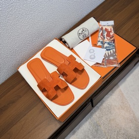品牌 ：HERMES 顔色 ：經典全色系 編號 ：H8018-25 跟高 ：1c
