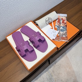 品牌 ：HERMES 顔色 ：經典全色系 編號 ：H8018-5 跟高 ：1cm