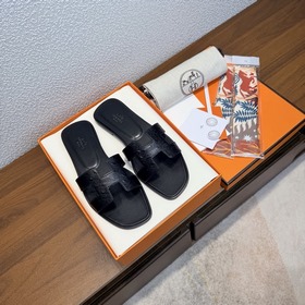 品牌 ：HERMES 顔色 ：經典全色系 編號 ：H8018-5 跟高 ：1cm