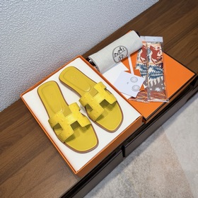 品牌 ：HERMES 顔色 ：經典全色系 編號 ：H8018-5 跟高 ：1cm