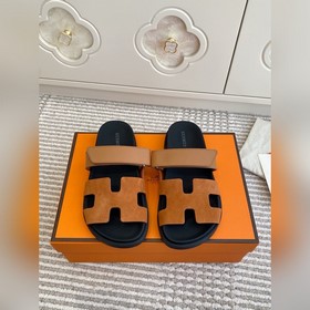 新色 Hermes 愛馬仕 H家chypre系列 魔術貼二舅拖鞋 頂級品質 鞋面
