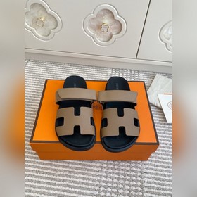 新色 Hermes 愛馬仕 H家chypre系列 魔術貼二舅拖鞋 頂級品質 鞋面