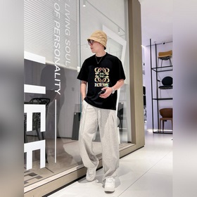 Loewe，羅意威 2026春夏新品 三标齊全 圓領絲光棉短袖T恤 好貨不用過多