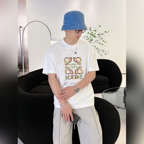 Loewe，羅意威 2026春夏新品 三标齊全 圓領絲光棉短袖T恤 好貨不用過多