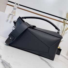 Loewe 大號粒面牛皮革Puzzle Edge 手袋 全面升級專櫃同步最新版