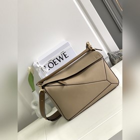 Loewe Puzzle 大號全面升級專櫃同步最新版本 最新做法* 接口，内裡