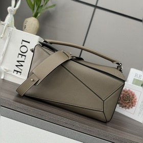 Loewe 大號粒面牛皮革Puzzle Edge 手袋 全面升級專櫃同步最新版