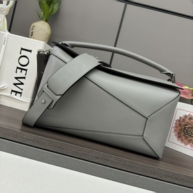 Loewe 大號 牛皮革Puzzle Edge 手袋 全面升級專櫃同步最新版本