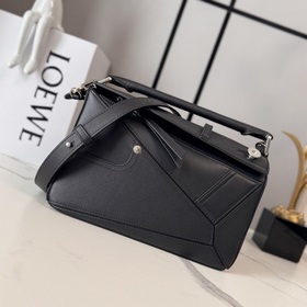 Loewe  新款 小號亮面牛皮革Panta Puzzle 手袋Puzzle