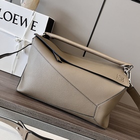 Loewe 大號粒面牛皮革Puzzle Edge 手袋 全面升級專櫃同步最新版