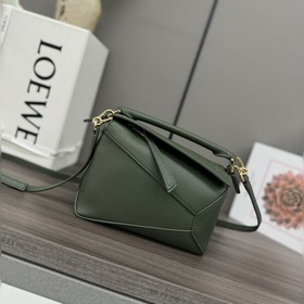 Loewe 新版本 mini柔軟牛皮革Puzzle Edge手袋 Loewe