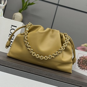 Loewe  新款 大號柔軟納帕羊皮革 Flamenco Purse 福袋 采