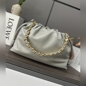 Loewe  新款 大號柔軟納帕羊皮革 Flamenco Purse 福袋 采