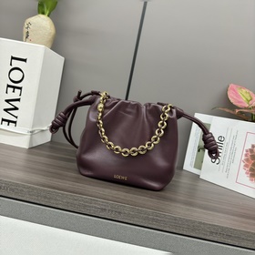 Loewe  迷你柔軟納帕羊皮革 Flamenco Purse 福袋 采用褶皺