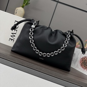 Loewe  新款 大號柔軟納帕鹿皮革 Flamenco Purse 福袋 采