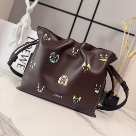 Loewe  2 6 早春Louis Wain聯名新款 Flamenco 福袋