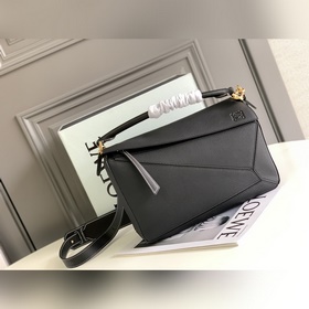 Loewe [楊幂衆星同款]Puzzle Bag(中號29cm)專櫃同步 采用