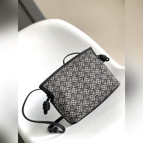 Loewe Anagram 提花布和牛皮革 Flamenco 手拿包 十九世紀