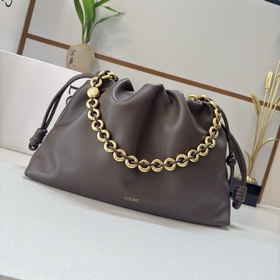 Loewe  新款 大號柔軟納帕羊皮革 Flamenco Purse 福袋 采