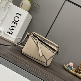 Loewe Puzzle #新做法# mini出貨 迷你幾何采用進口珠地小牛皮