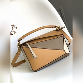 Loewe 爆款Puzzle small(小號24CM)出貨 小號幾何包 以小