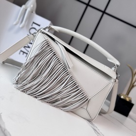 Loewe 新款 小號經典牛皮革Fringe Puzzle手袋 Puzzle