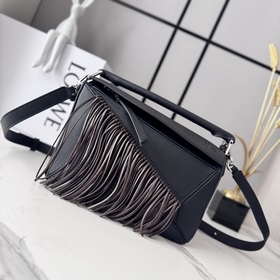Loewe 新款 小號經典牛皮革Fringe Puzzle手袋 Puzzle