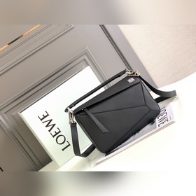 Loewe 爆款Puzzle small(小號24CM)出貨 小號幾何包 以小
