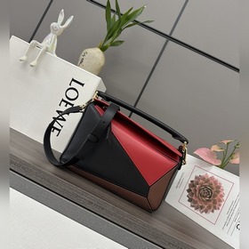 Loewe  最新配色puzzle 超級柔軟牛皮革 推出的首次亮相手提包*長方