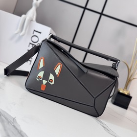 Loewe  新款 小號經典牛皮革Fringe Cat Puzzle手袋Puz