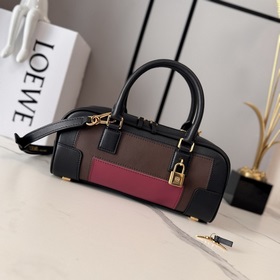 Loewe  新款 迷你 Amazona 23 Cropped 手袋 *保齡球