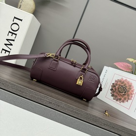 Loewe  新款 迷你 Amazona 23 Cropped 手袋 *保齡球