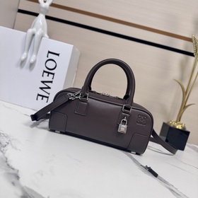 Loewe  新款 迷你 Amazona 23 Cropped 手袋 *保齡球