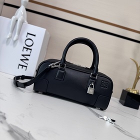 Loewe  新款 迷你 Amazona 23 Cropped 手袋 *保齡球