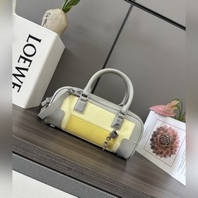 Loewe  新款 迷你 Amazona 23 Cropped 手袋 *保齡球