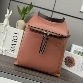 Loewe  最新Goya Backpack系列 雙肩書包 背包全新做法 更