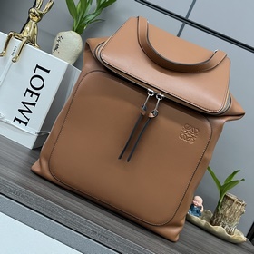 Loewe  最新Goya Backpack系列 雙肩書包 背包全新做法 更