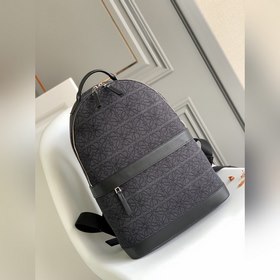 Loewe  Anagram 提花布背包 這個版本采用牛皮革和提花帆布制成，