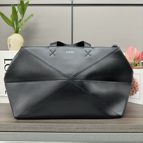 Loewe 新款 亮面牛皮革 puzzle fold duffle 手袋 結合