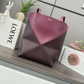 Loewe 新款 小號拼色 亮面牛皮革 Puzzle Fold Tote采用标