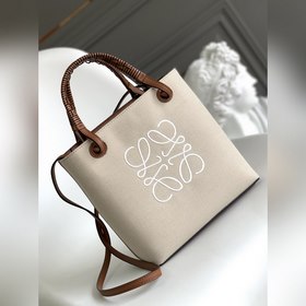 Loewe Amazona mini 新版本 Tote托特包 可搭配較長的牛皮