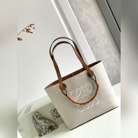 Loewe  Tote印花 托特包 可搭配較長的牛皮革頂部提手或較短的手工編織