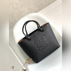 Loewe 全新Anagram Tote印花 托特包 可搭配較長的牛皮革頂部提