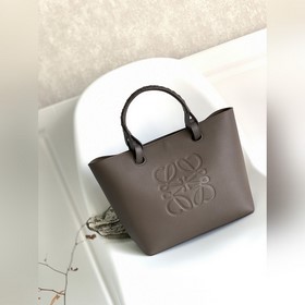 Loewe 全新Anagram Tote印花 托特包 可搭配較長的牛皮革頂部提