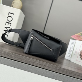 Loewe 新版本 新款 mini經典牛皮革 Puzzle 腰包*長方體形狀和