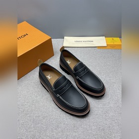 新款2026春款上新，LV Monogram樂福鞋，經典牛皮+壓花圖案，品牌辨識