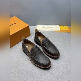 新款2026春款上新，LV Monogram樂福鞋，經典牛皮+壓花圖案，品牌辨識