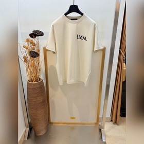 Size：46，48，50，52碼 水泥灰 男女同款 LV   路易家202