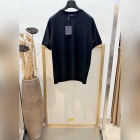 Size：46，48，50，52碼 黑白兩色 男女同款 LV   路易家